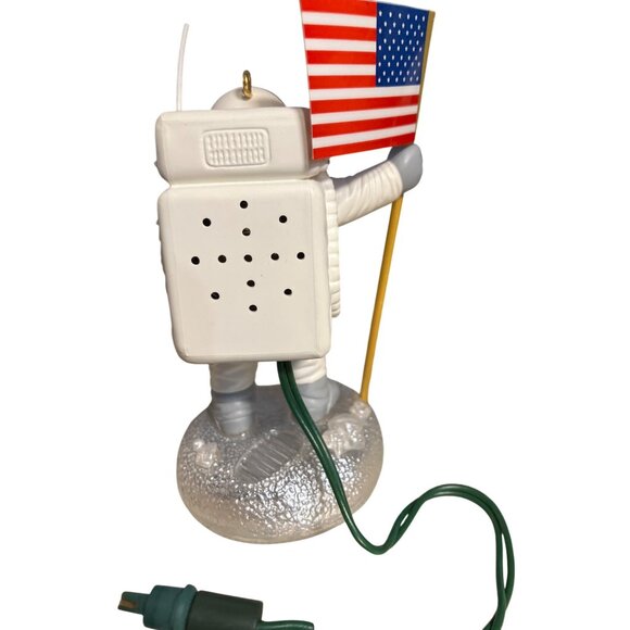 Astronaut Lunar Landing 25th Anniversary Lighted Figurine 1969-1994 - Picture 7 of 15